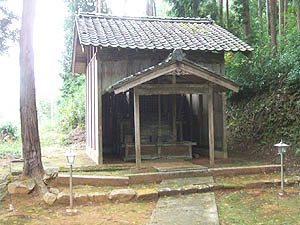 三柱神社本殿