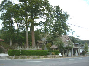 志波加神社全景