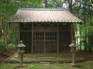 松井八幡神社本殿