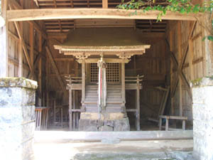 日吉神社本殿