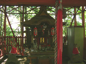 岩波稲荷神社本殿